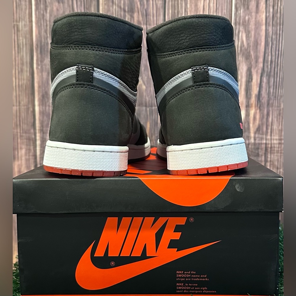 AIR JORDAN 1 HIGH GORE TEX - CEMENT GREY DARK CHARCOAL - SIZE 11 (DB2889 002) - Picture 4 of 7